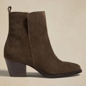 Banana Republic Booties Suede